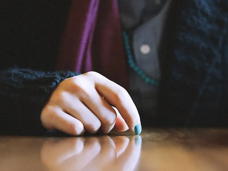 不是道歉认错就能复合，挽回请你坚强起来