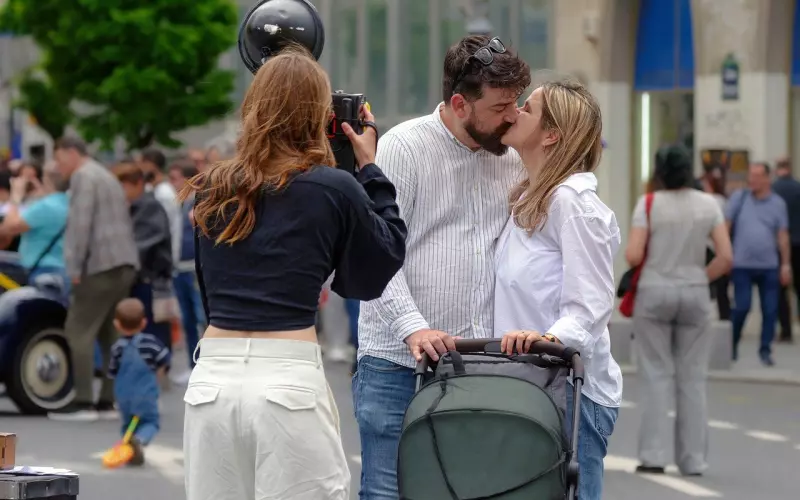 “亲吻女人的这4个地方，她会瞬间瘫软在你怀里！”