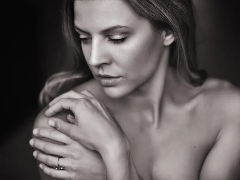 亲吻女人这几个地方，再冷淡的女人也会立刻动情