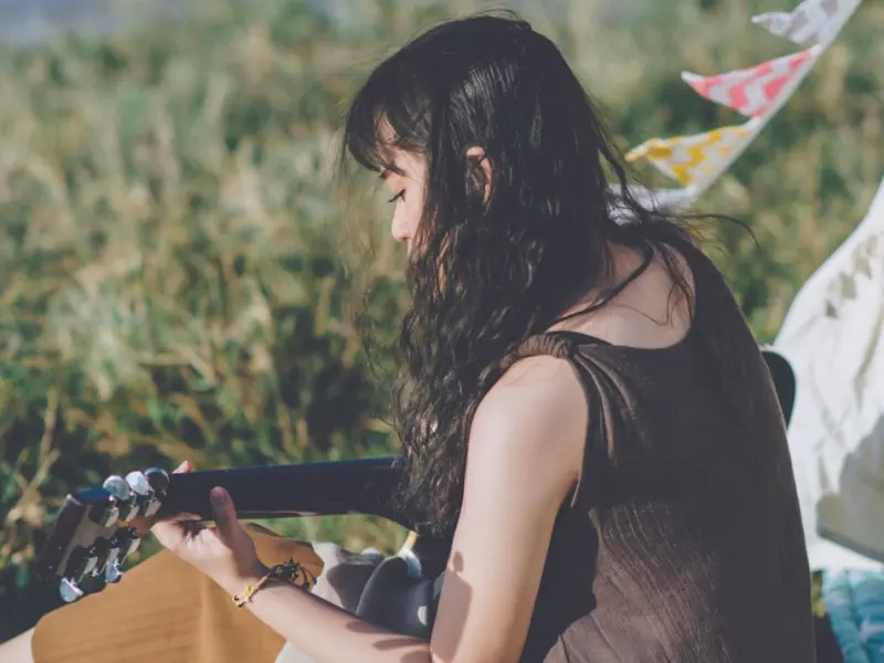 深夜话题：爱你的人和你爱的人，你会选择哪个？