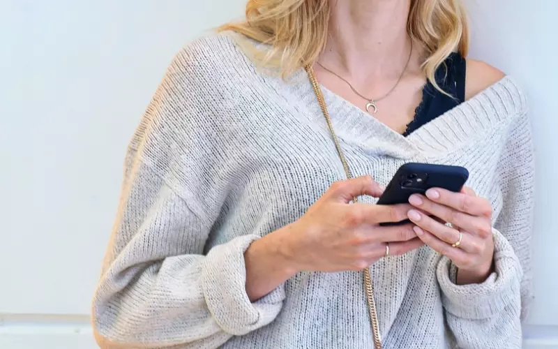 引路靠贵人，走路靠自己