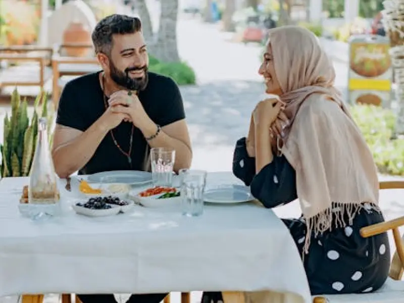 冷爱解答：被逼婚应该结婚吗？