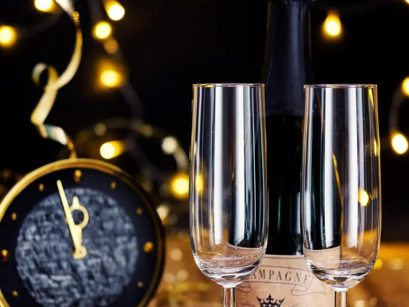 “让我再默默的爱你最后一年”