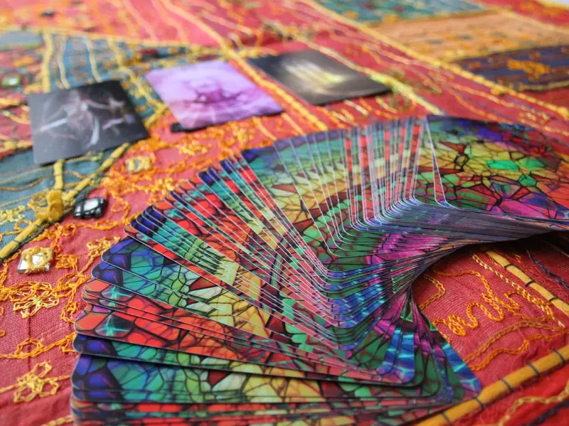 用10个小片段告诉你：女孩子怎样才能得到爱情和财富