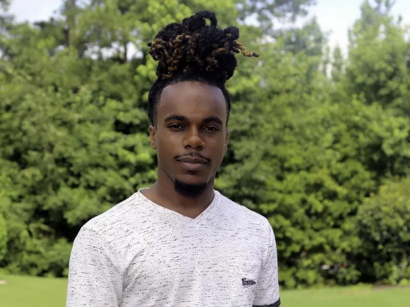 喜欢or不喜欢？男人的6个小动作透露他的态度~