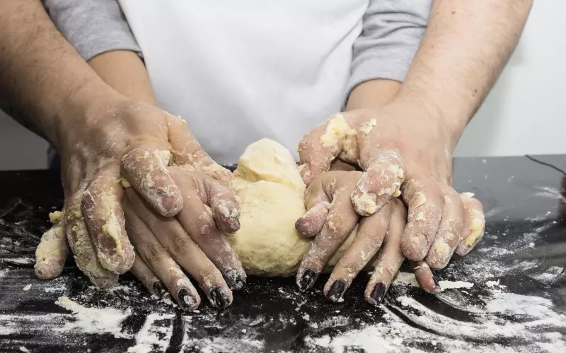 恋爱降级：婚姻太重，恋爱太累，暧昧刚刚好？