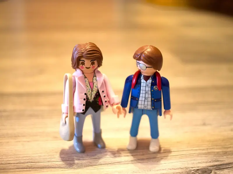 恋爱情商：怎样轻松应对女孩的奇葩提问，快速提升爱情浓度？