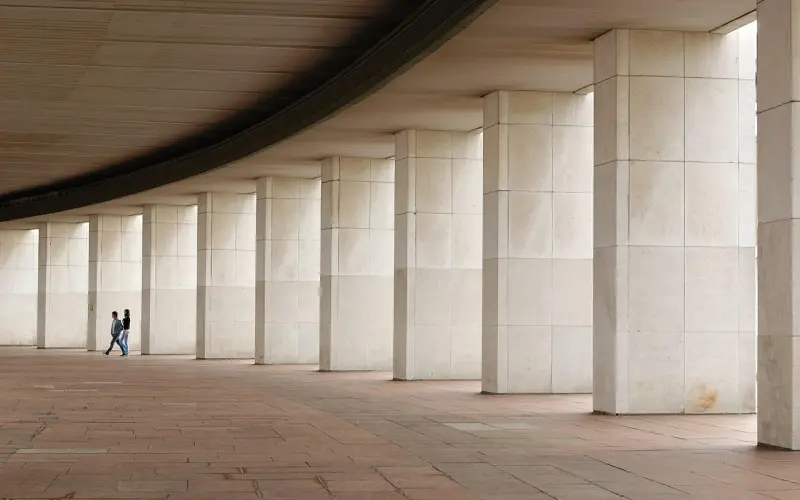 情 人是上辈子的夫妻，夫妻却是上辈子的…