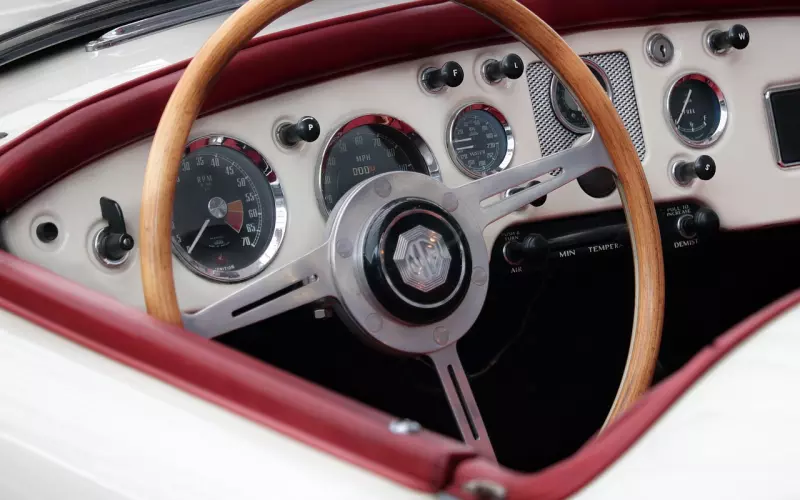 Luang Phor Glan龙婆敢木质ChuChok徐祝储蓄老人