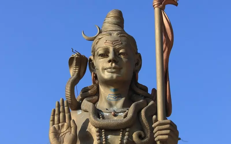 Luang Phor Yim龙婆Yim—全泰第一金属招财女神督造者