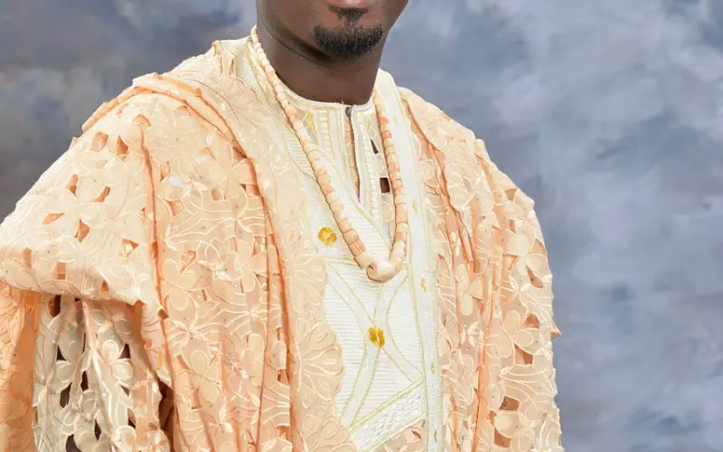 Luang Pu Waen龙普元2520亿万富翁自身