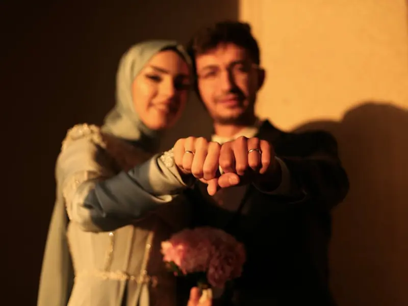 婚姻以夫妻关系为基础的，而不是要为了孩子而迁就