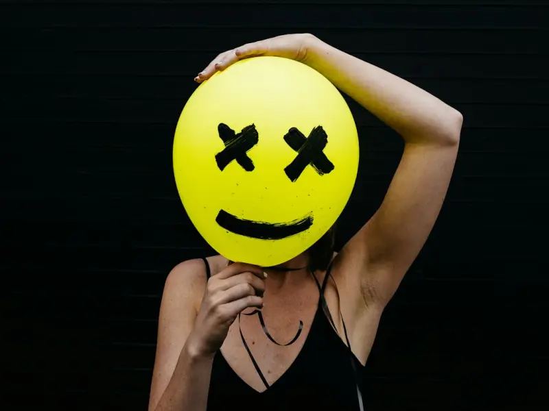 婚姻挽回问答：老公出轨，让我自己决定是否离婚