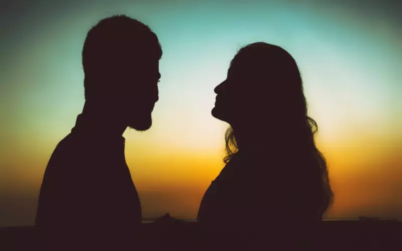 婚外情男人说出自己出轨的原因(男人出轨和婚外情的区别)