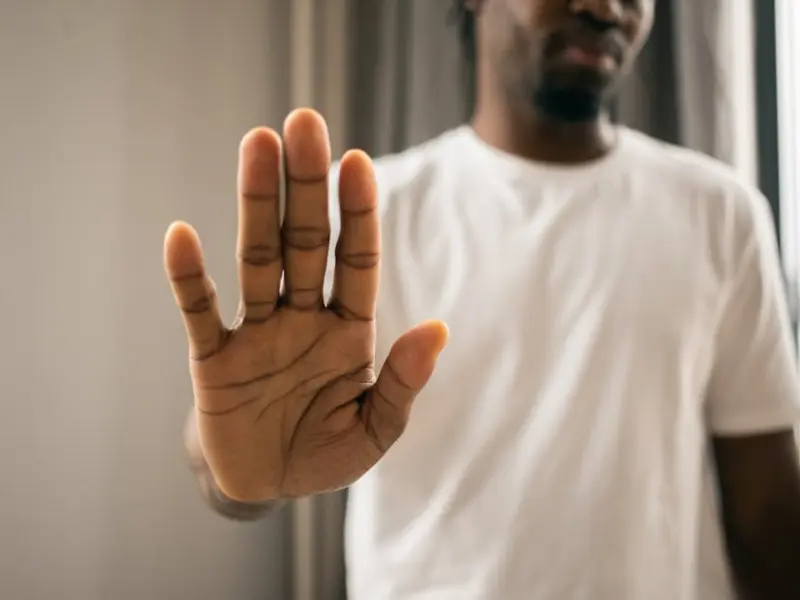 不拒绝不接受的男人，最容易背叛感情