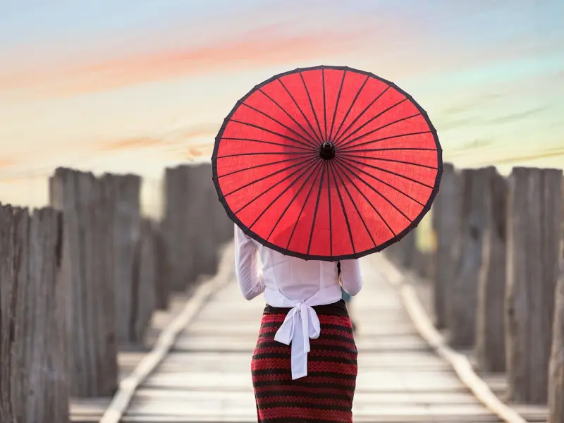 有这4个表现的男人，多半很“花心”，女人不得不防