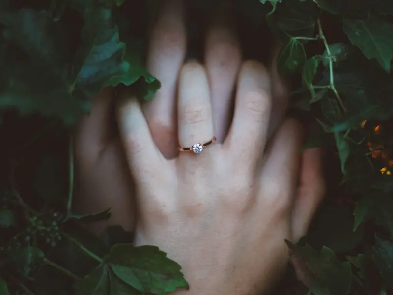 挽回出轨老公的方法：婚姻出现第三者，该怎么挽回？