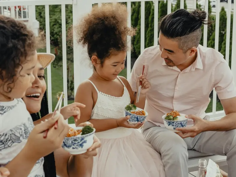 一天有300多个男人给她打招呼，她却只想认识我