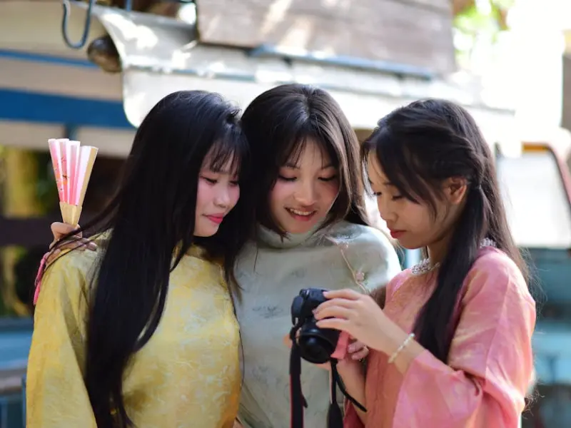 愿意和有家庭的男人交往的，多半是这3种女人