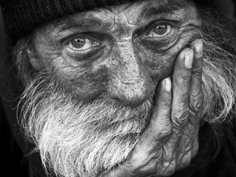 男人的两大“不老实”的小动作，大部分女人毫无抵抗力