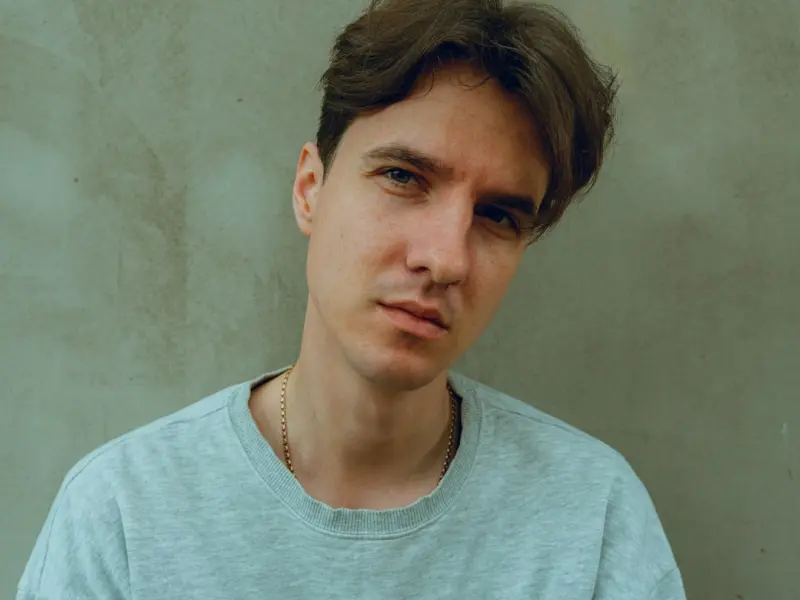 婚姻感情婆媳关系调解挽回咨询专家崔永福老师说：社会倡导的不要以貌取人，但是人性本能的自然会去以貌取人！