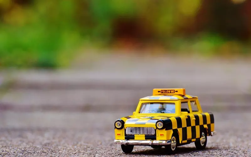 男友总跟别人说我是前女友但我不想分手怎么办