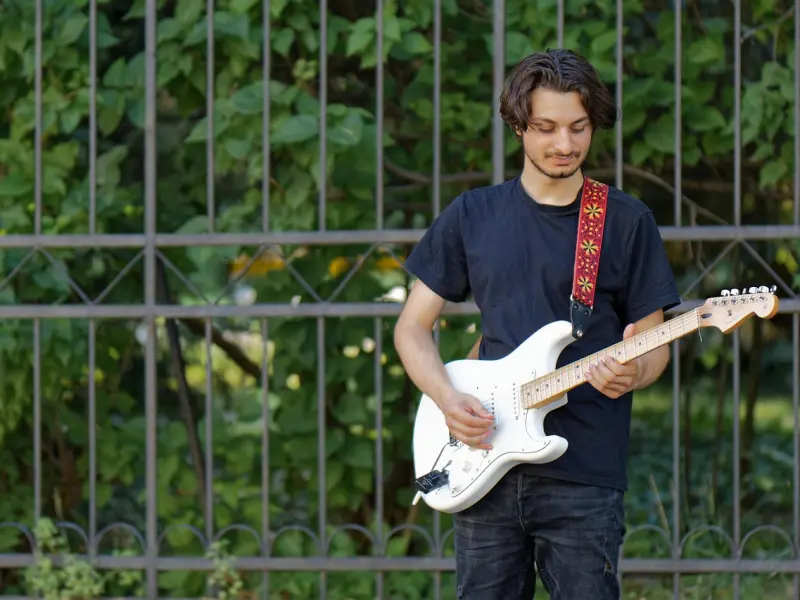 我和男朋友是异地恋，他说这样非常累所以和我分手，我该怎么去挽回他