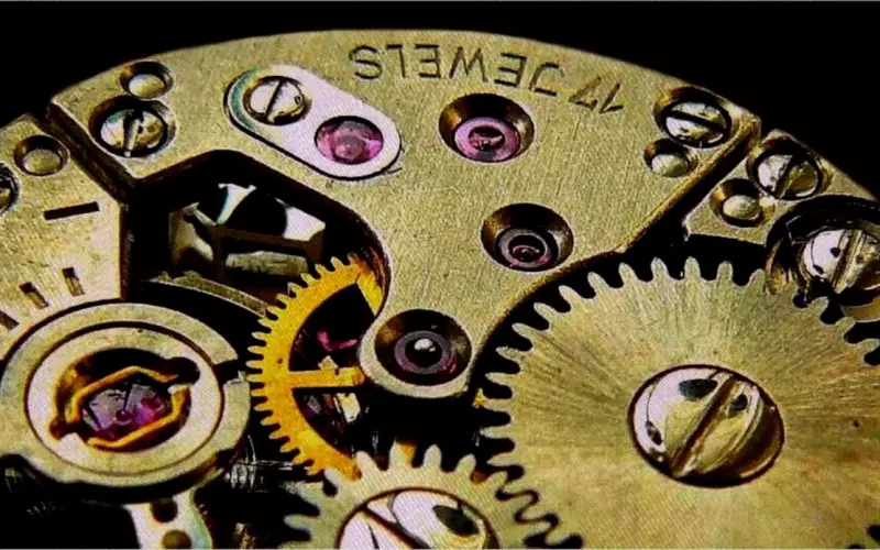 我与男友互相猜忌，该如何挽回男友的心？