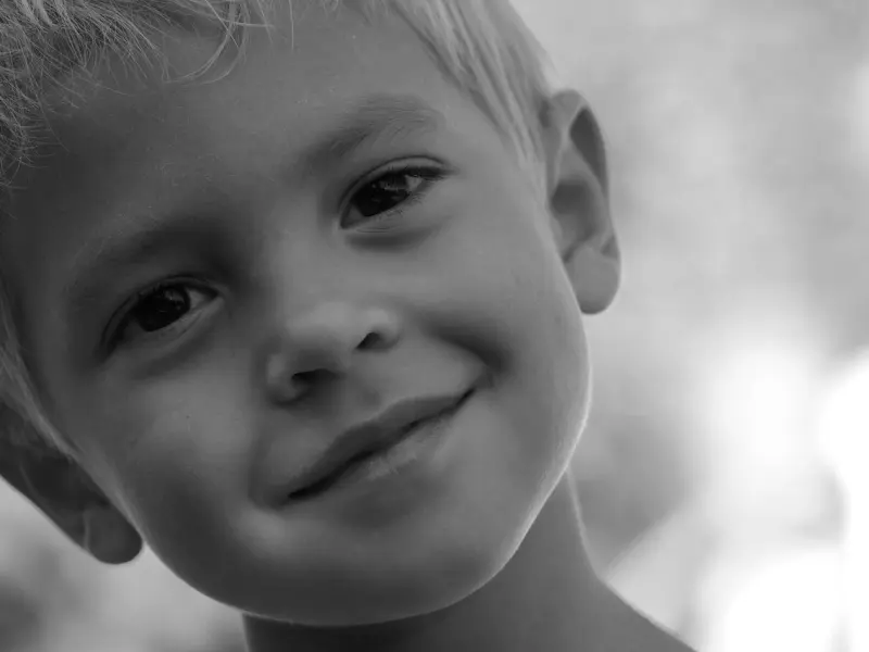 我和男朋友分手好些天了，我怎么都忘不了他，做梦也会梦到他，我该怎么办