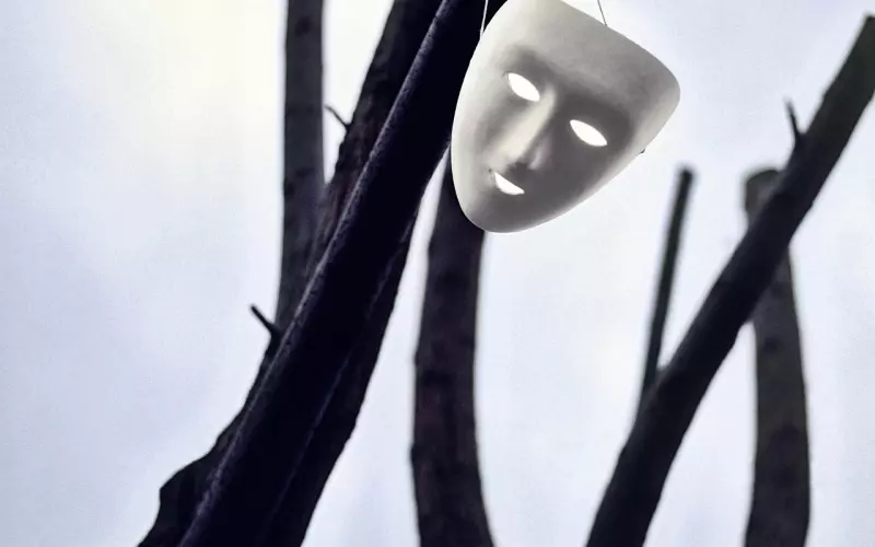 男友和我变得好陌生，应该如何挽回对方？