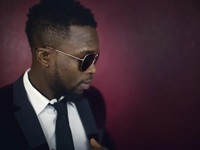 男朋友认为和我在一起没有未来就和我分手，我该怎么做才能说服他和我复合