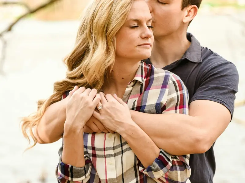 男朋友怀疑我做了对不起他的事情和我分手，我该怎么去挽回他