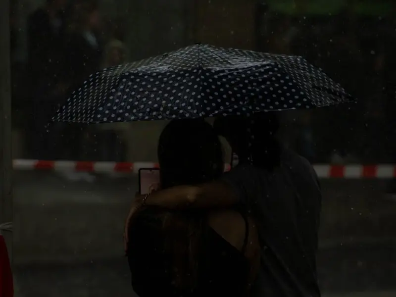 男朋友和我分手了，我现在什么都不想做，我只想要他回到我身边，我该怎么做