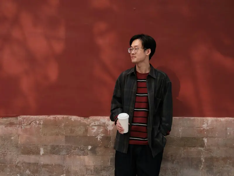 男朋友觉得我太爱玩了和我分手，我该怎么去挽回他