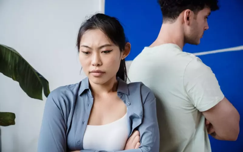 男友说养不起我分手，我该如何挽回他？