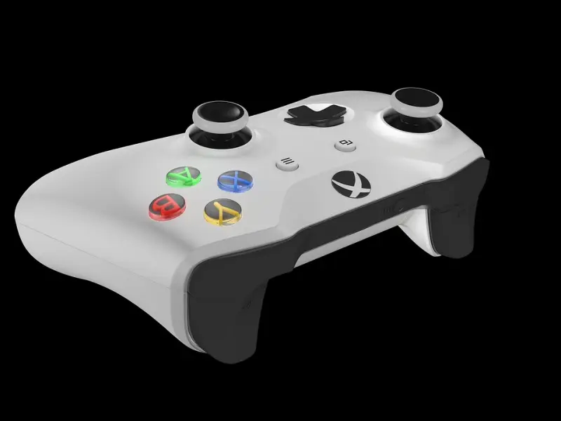 男友把送前女友的东西给我，我该怎么办