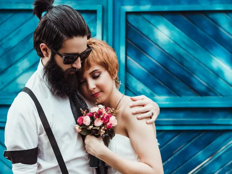 男友催婚多时，要不要答应嫁给他？ | 隔壁老王