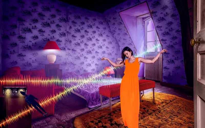 男朋友总是很冷漠 怎样让男友主动联系我