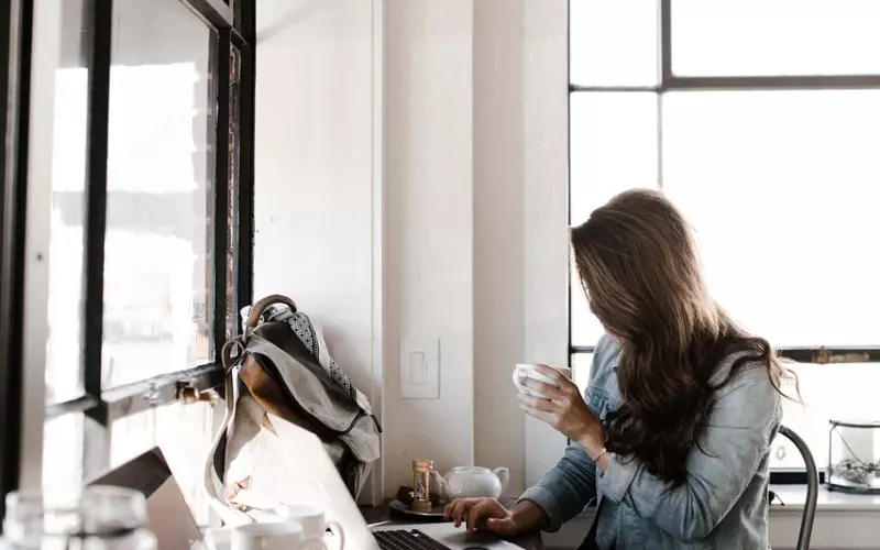 男友工作忙不理我，我屡次提分手的毛病怎么改？