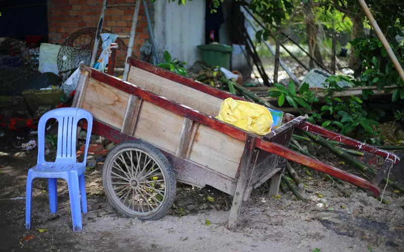 分手复合后男友找暧昧对象，我该怎么办？