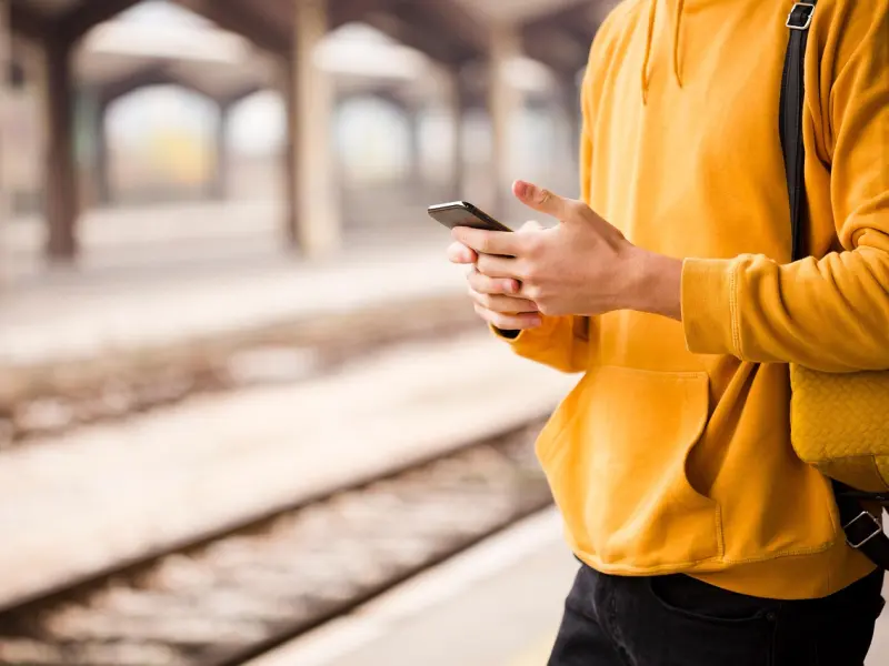 男朋友现在很烦，我感觉他已经不爱我了，怎么样才能让他像当初那样爱我
