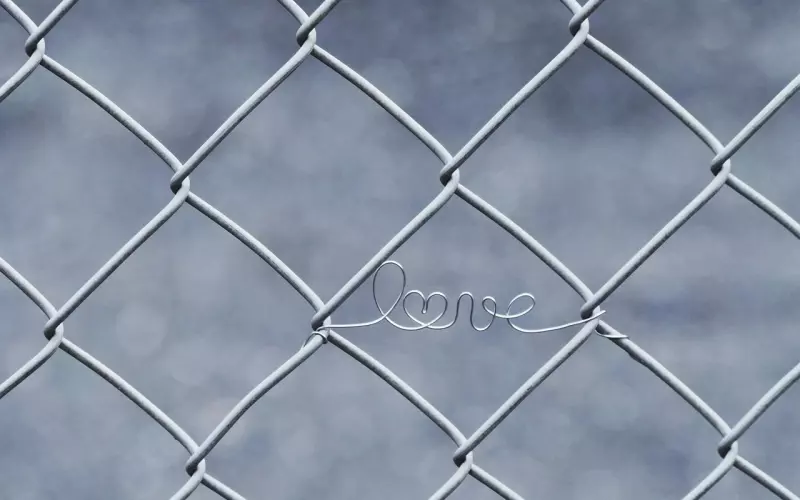 男友爱聊骚却又不肯分手 谈恋爱就像赌博怎么办