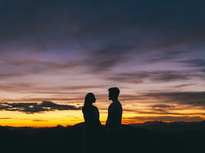 男朋友误会我和别人有关系非要和我分手，我怎么求他都没有用，我该怎么办