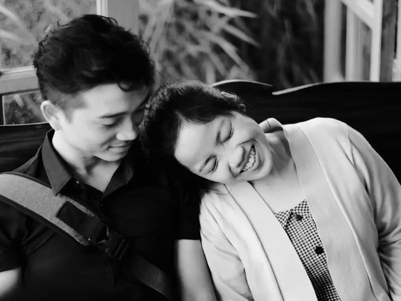 男朋友说和我在一起非常不开心一定要和我分手，我该怎么办