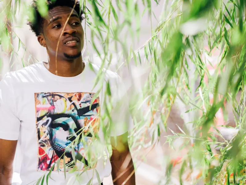 男朋友说想和我做朋友不想谈恋爱，我该怎么办