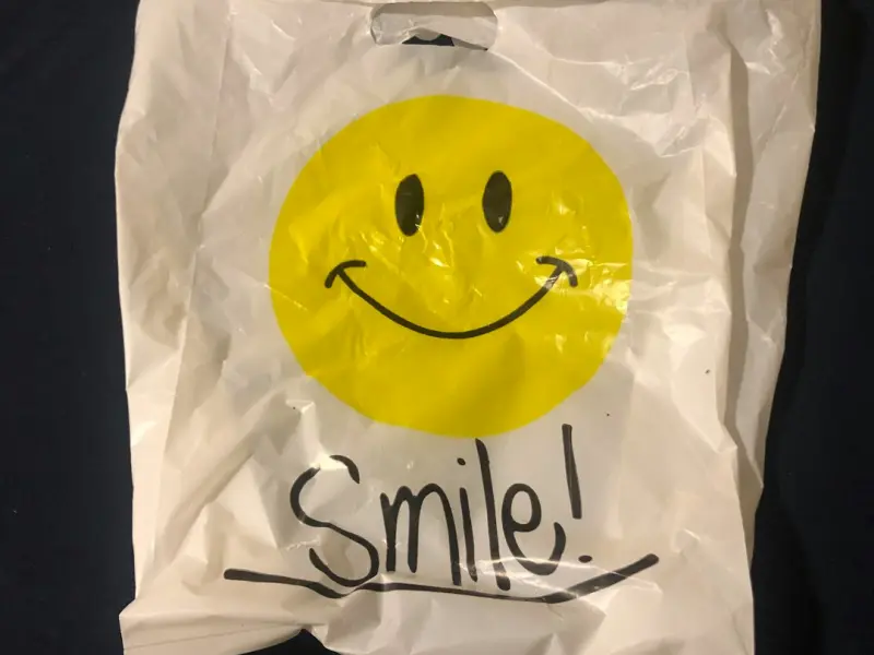 男朋友认为我只喜欢他的钱和我分手，我该怎么去挽回他