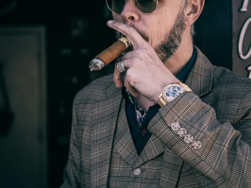 男朋友要和我分手，我发消息给他都不回，我该怎么办