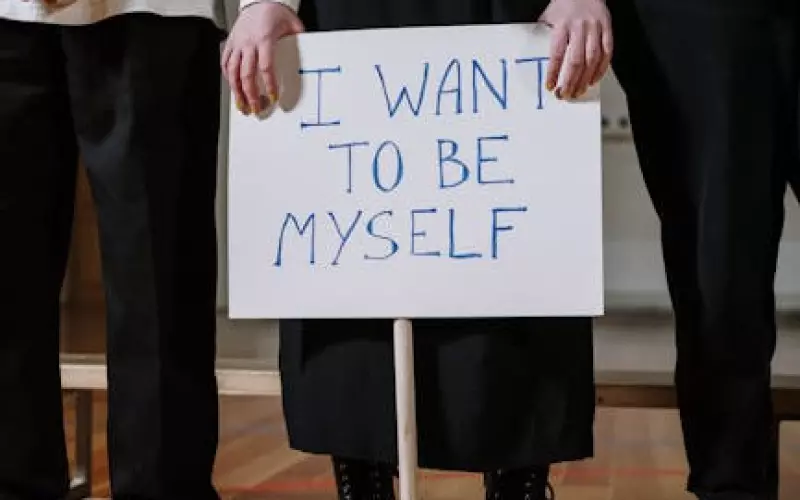 分手后男朋友求复合，可我想要单身该怎么办？