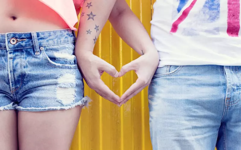 男友前任纠缠不放手，我该如何挽回男友的心呢？