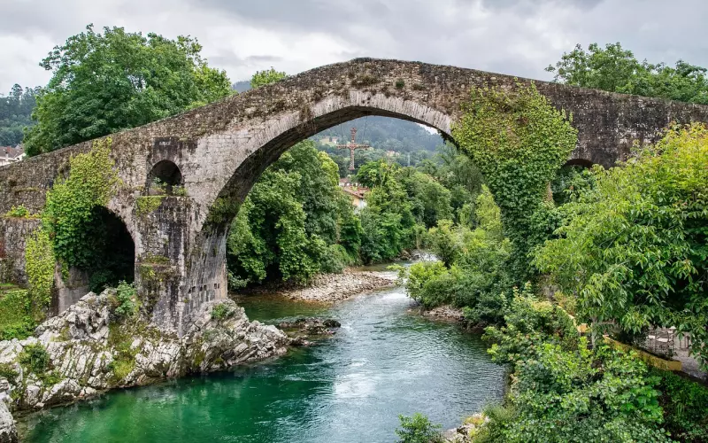 亲爱的，我爱你，不是因为你有多好，而是谁也替代不了！